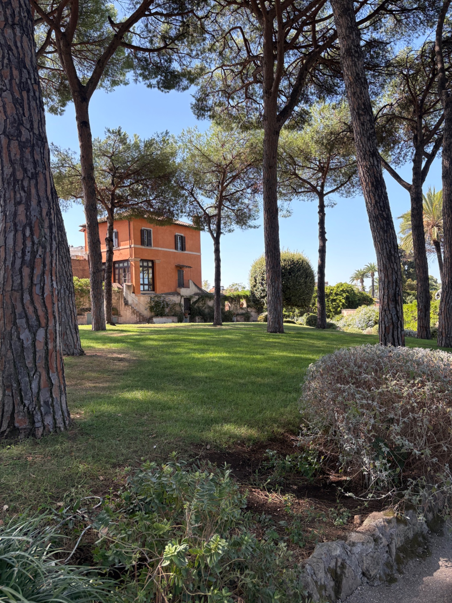 Yellow Villa Aurelia in Rome